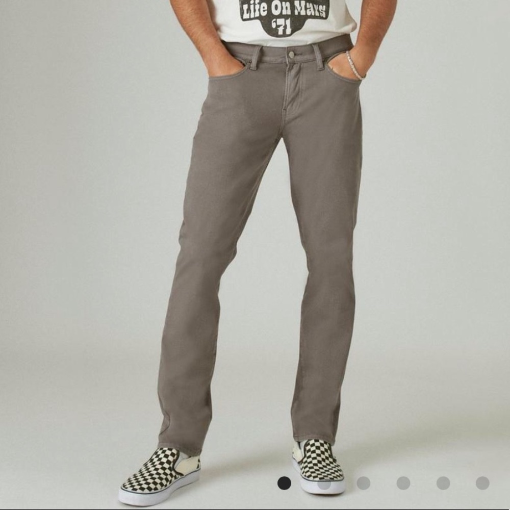 NWT LUCKY BRAND 110 skinny chino